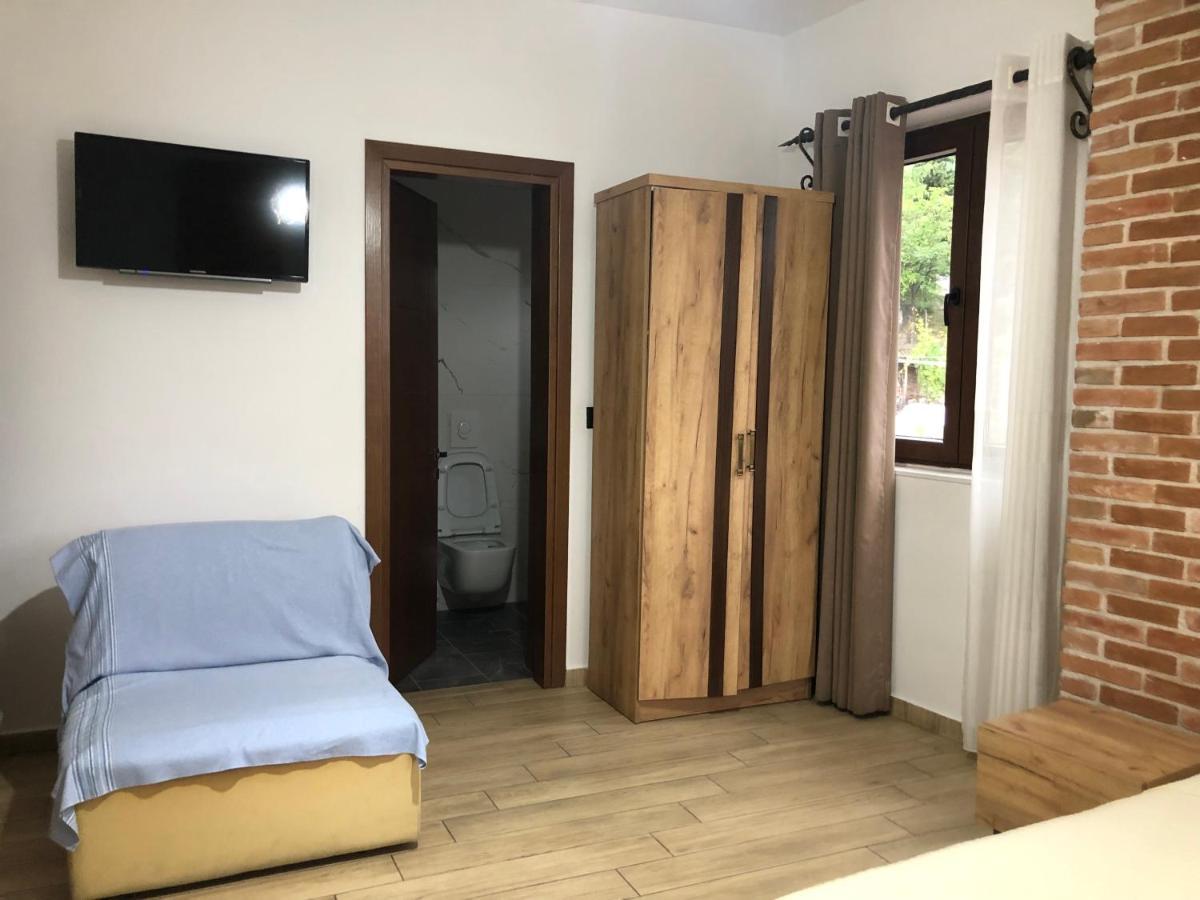 Vila Ilo Tushemisht Exteriör bild