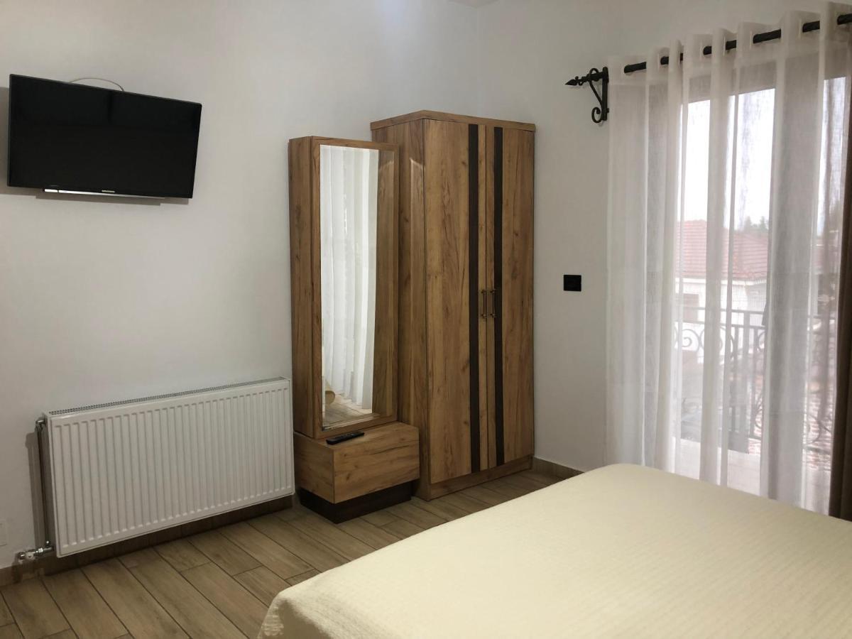 Vila Ilo Tushemisht Exteriör bild